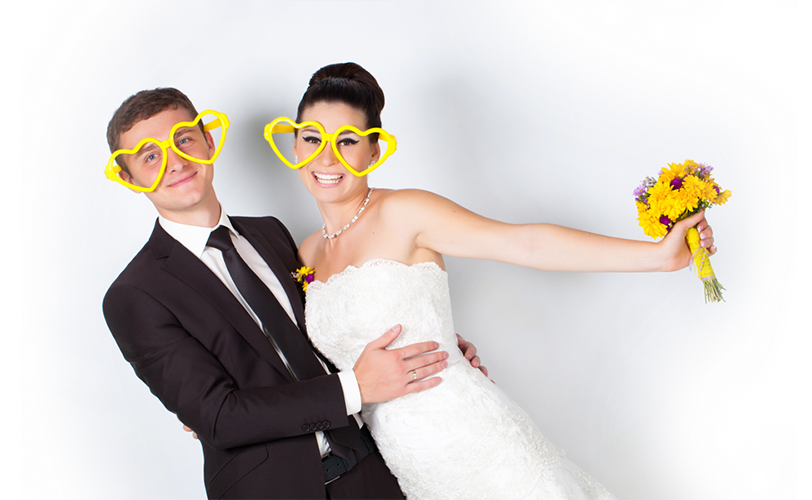 photo-booth-rental-cleveland-ss2-wedding-couple